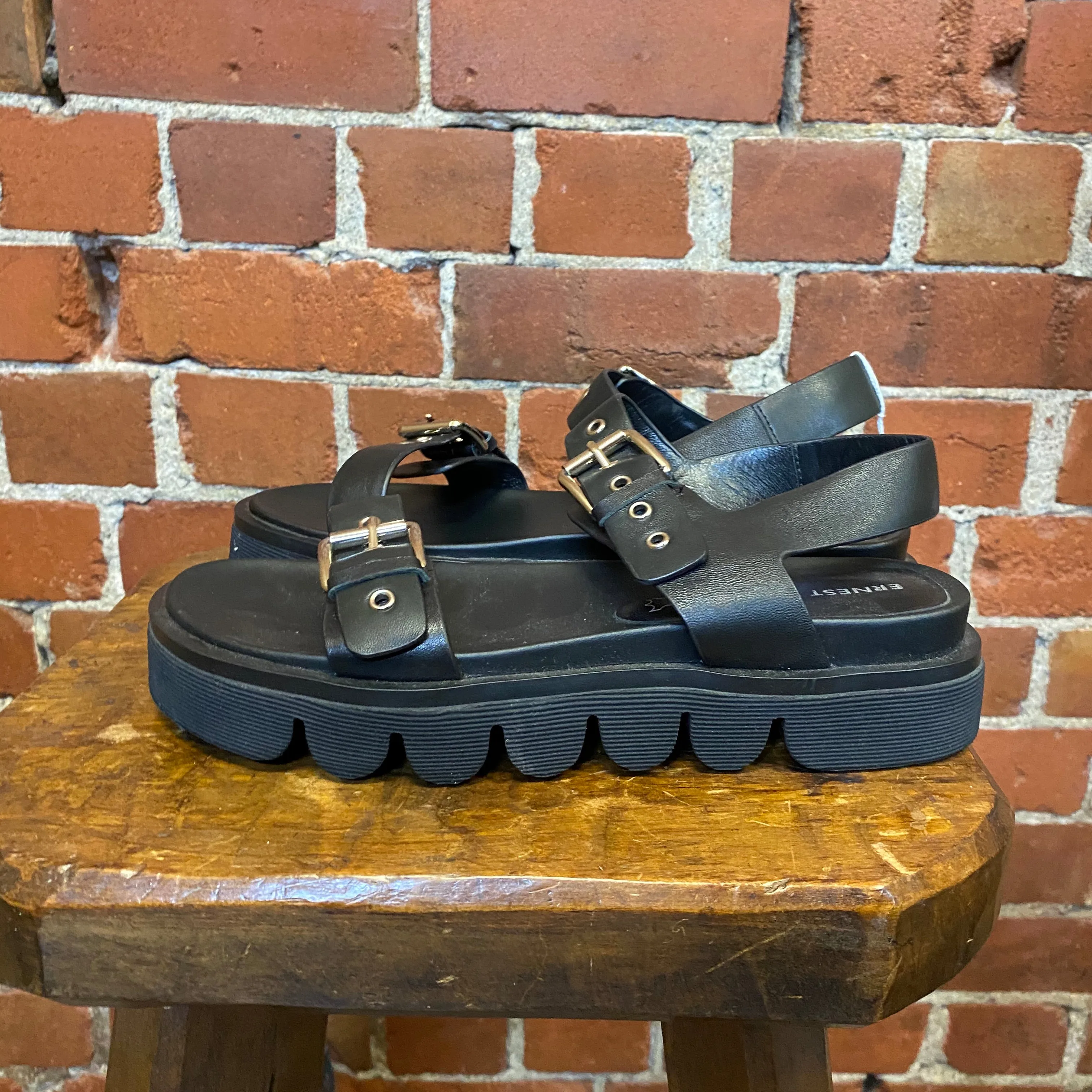 EARNET WYDLER chunky leather sandals 40