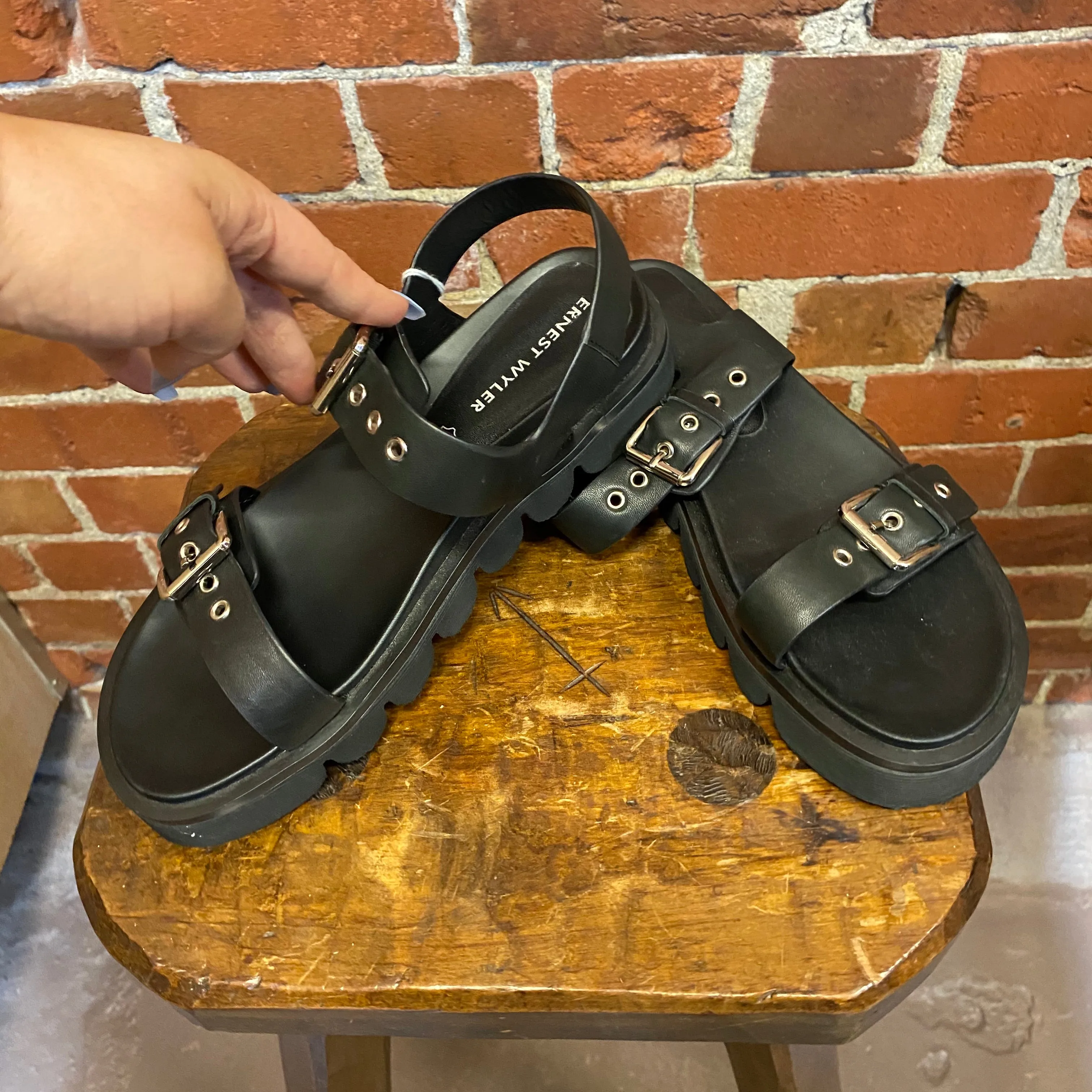 EARNET WYDLER chunky leather sandals 40