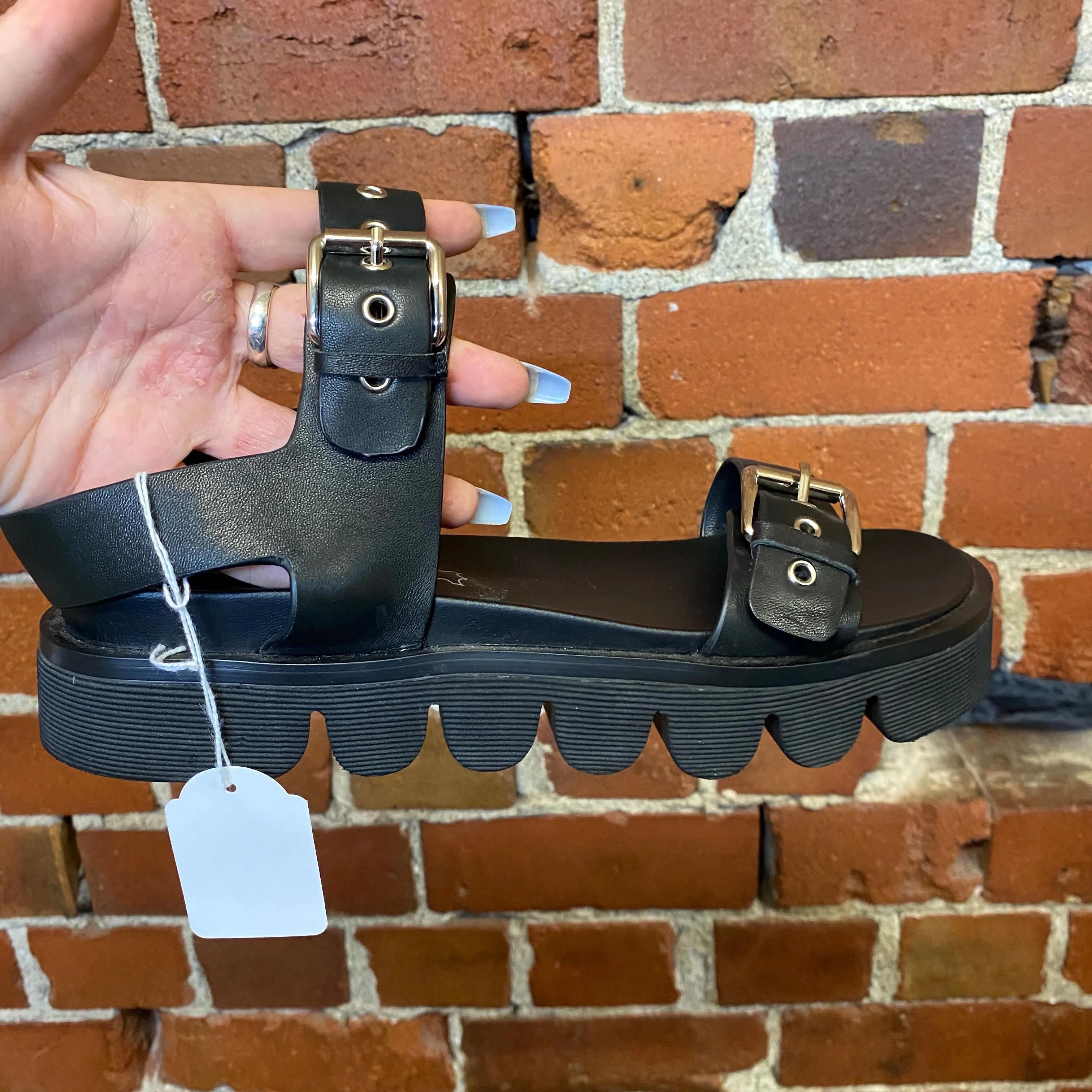 EARNET WYDLER chunky leather sandals 40