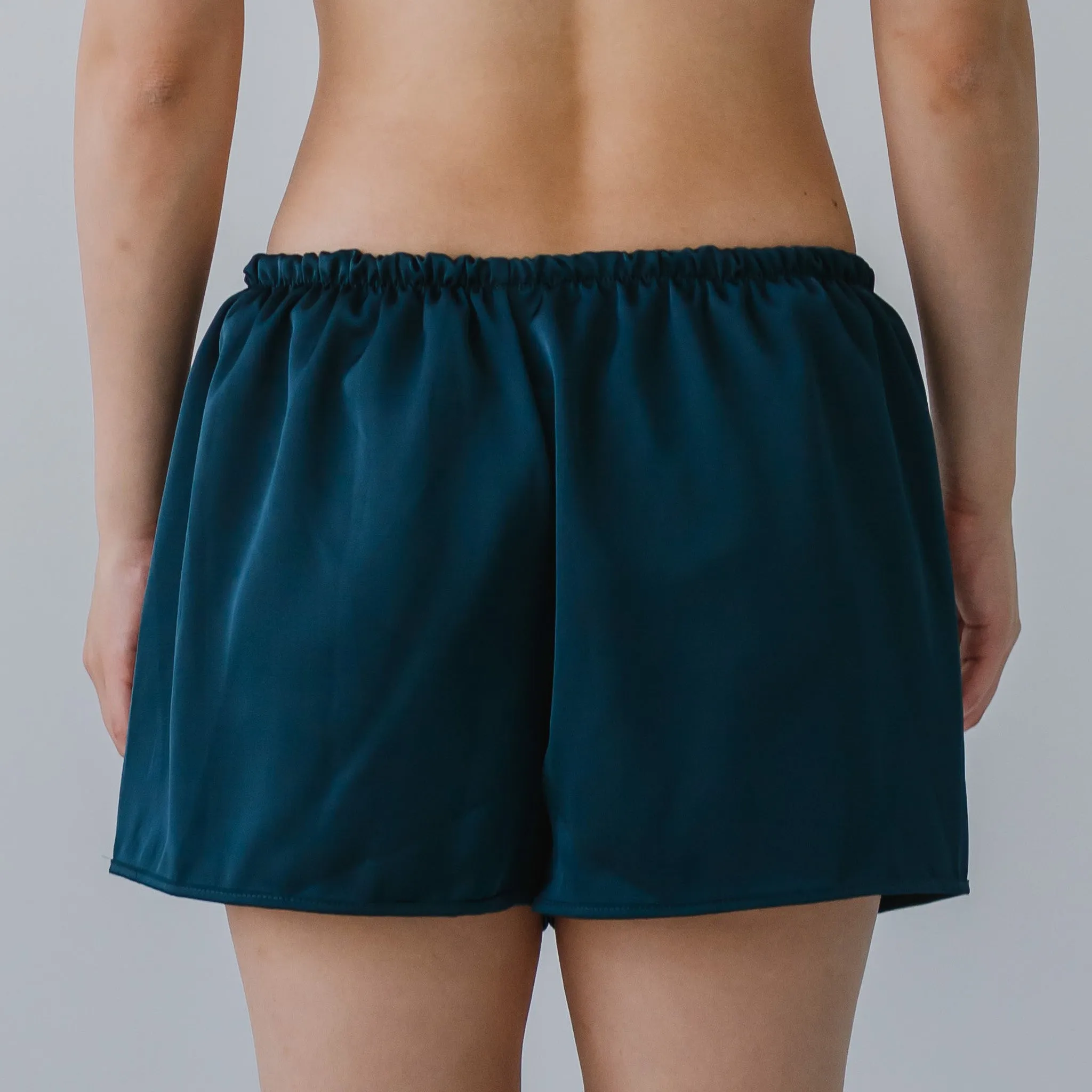 Luxurious Cooling Crease-less Satin Shorts in Lush Meadow